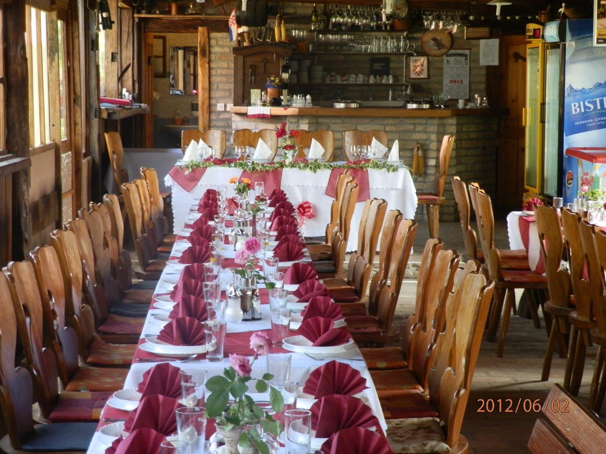 Tradicije Cigoc Ξενοδοχείο Εξωτερικό φωτογραφία